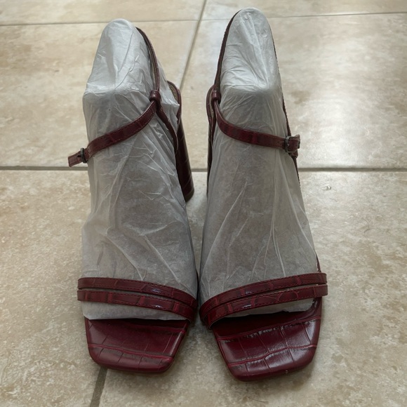 Sam Edelman Kit Slingback Block Heel Sandal - Picture 3 of 9